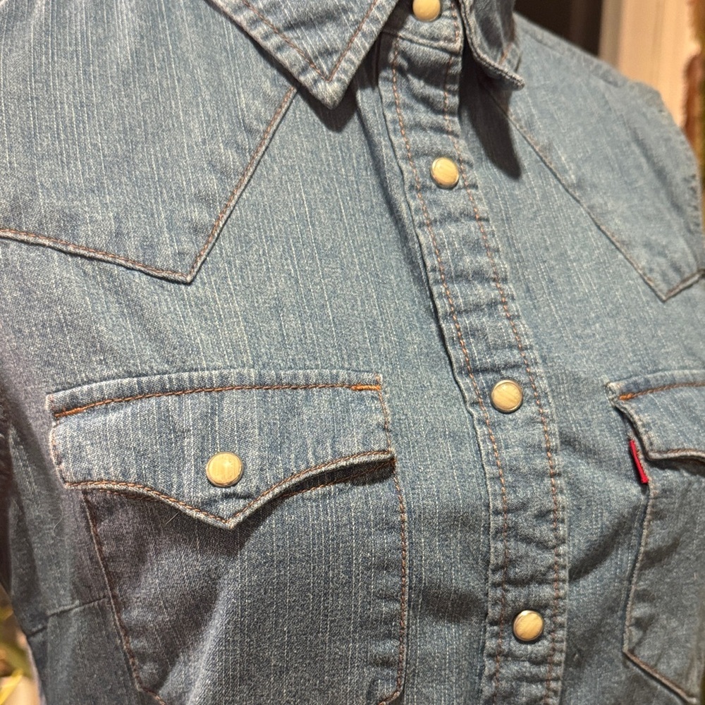 Levi's Blue Denim Shirt - Picture 4 of 8